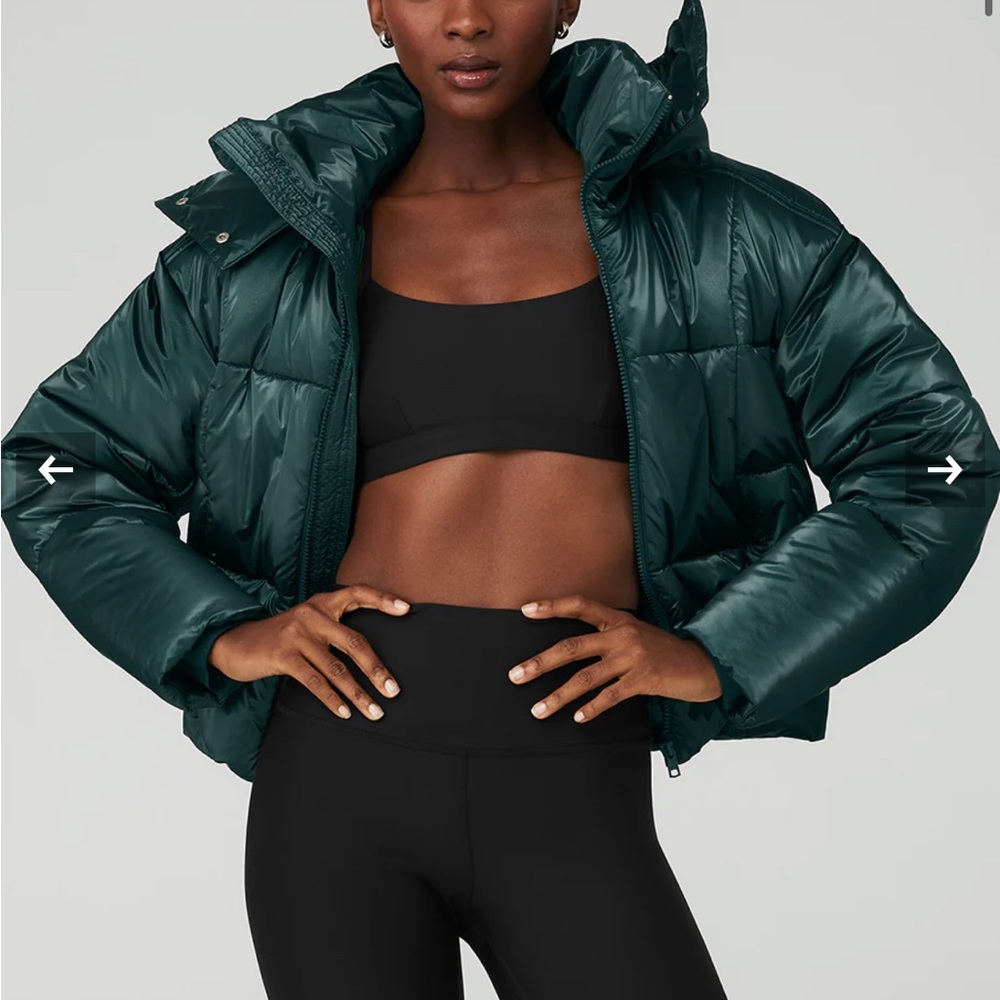 Alo Yoga - Pearlized Pristine Puffer (Midnight Green)